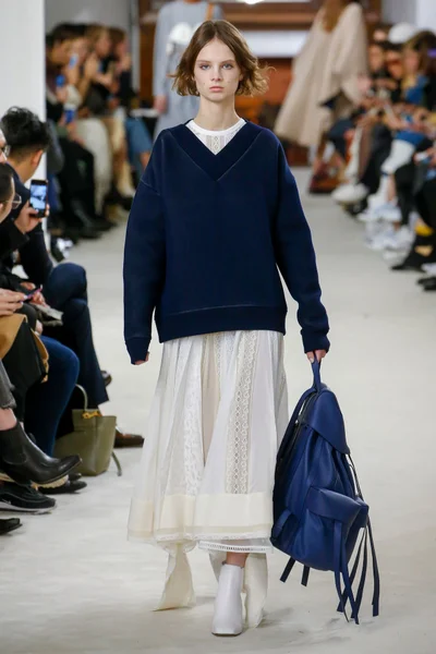 Look 22